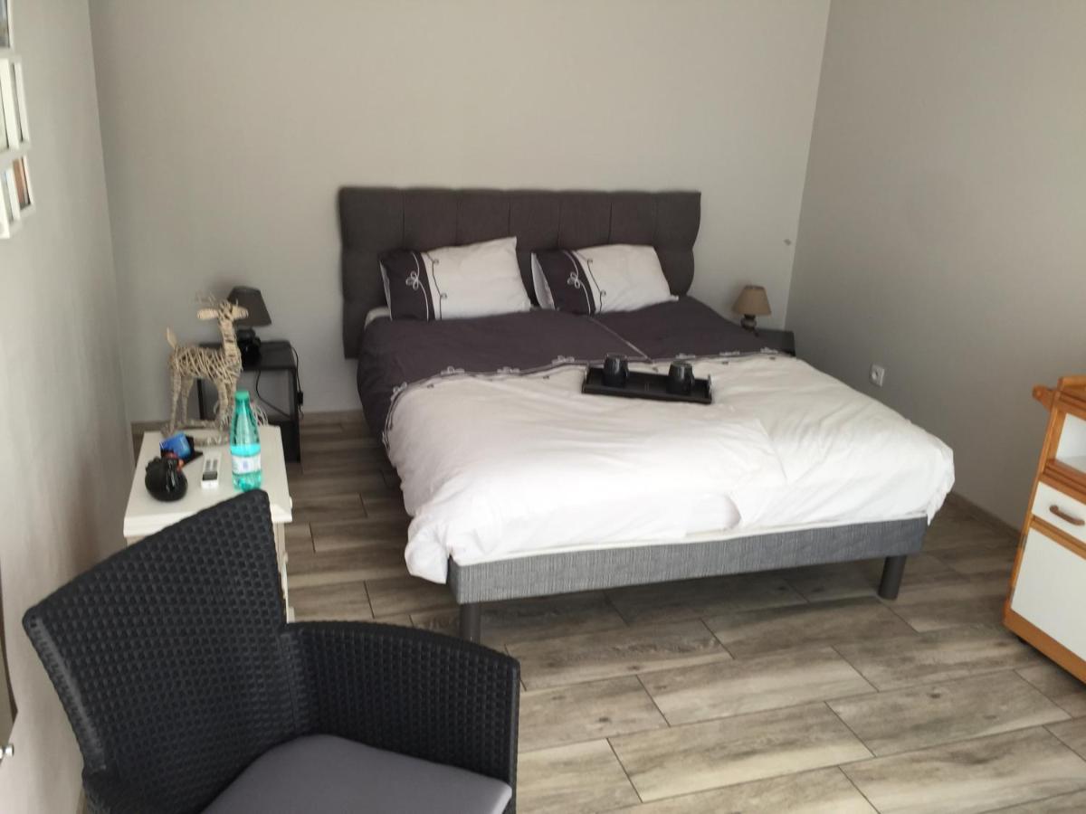 Alaguyauder Le Studio Chatillon-sur-Broue Экстерьер фото
